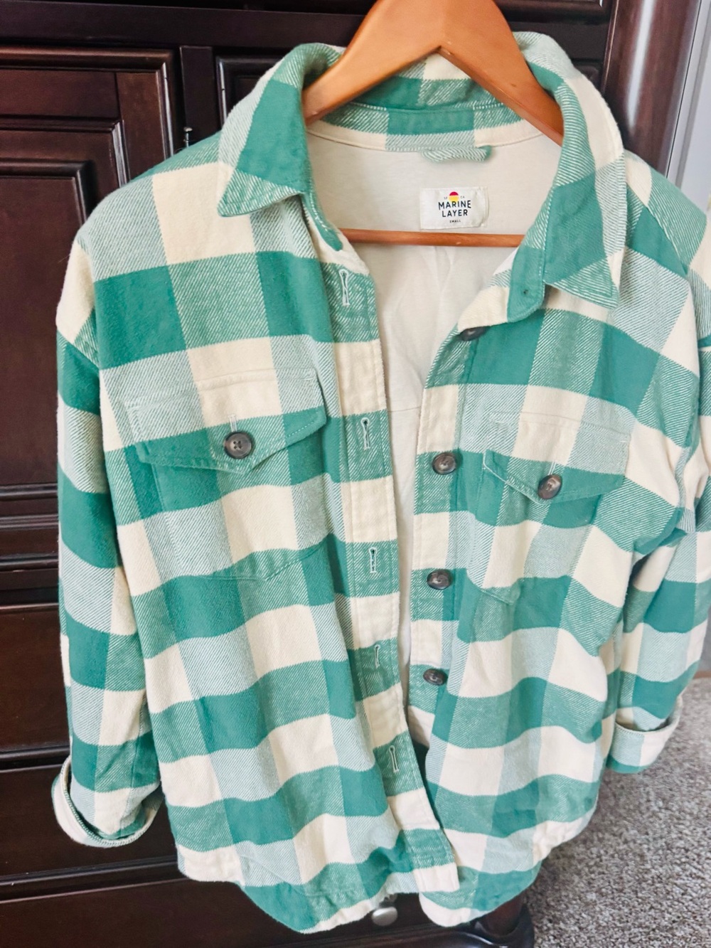 Marine Layer Men’s Green and Cream Buffalo Plaid Button-Down flannel, nice! 🐸🌳🌿